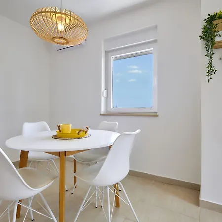 Lori Apartment